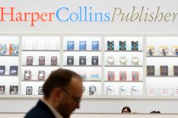 Doanh thu nhà xuất bản HarperCollins tăng nhờ sách nói