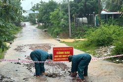 Mưa lớn, nhiều ngầm tràn bị ngập cục bộ