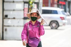 Thời tiết ngày 9/8: Bắc Bộ và Trung Bộ nắng nóng diện rộng, Nam Bộ mưa dông nhiều nơi