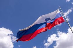 Nga và Slovenia trao đổi thông điệp lần đầu sau 4 năm