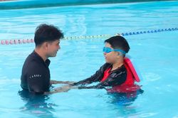 Hòa nhập cuộc sống từ làn nước xanh