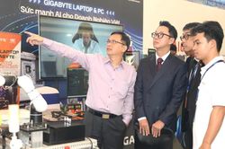 Hình thành những thiết chế đủ năng lực dẫn dắt tăng trưởng