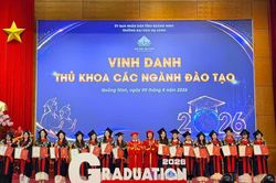 Trường Đại học Hạ Long trao bằng tốt nghiệp cho hơn 1.000 học sinh, sinh viên