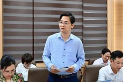 Tạm đ&igrave;nh chỉ c&ocirc;ng t&aacute;c Gi&aacute;m đốc Sở GD&ĐT Tuy&ecirc;n Quang