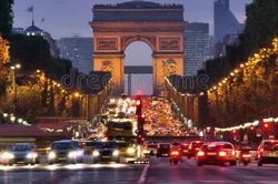 Pháp tăng biện pháp bảo vệ môi trường thông tin trước bầu cử tổng thống 2027