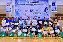 S&acirc;n chơi cầu l&ocirc;ng gắn kết cộng đồng người Việt tại Nhật Bản