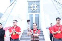 Thiêng liêng lễ chào cờ 'Tôi yêu Tổ quốc tôi' nơi cực Tây đất nước