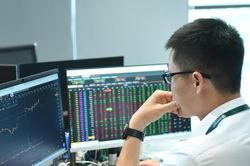 VN-Index trước 'cửa ải' 1.800 điểm: Dòng tiền có đủ sức duy trì?
