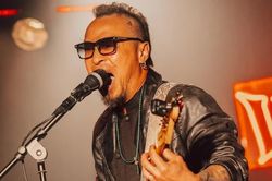 Nam ca sĩ Việt vào hội đồng chấm giải Grammy, quy trình gắt gao ra sao?