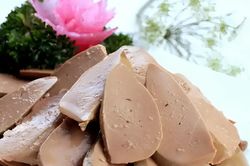 Bỏ phố về quê nuôi ngỗng, người đàn ông xây đế chế gan ngỗng thách thức Pháp