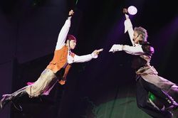 Đinh Mạnh Ninh gây bất ngờ, Phùng Minh Cương - Hà An Huy liều mình đu dây đôi