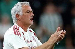 Real Madrid chiến thắng, Mourinho nói rõ phong độ Vinicius