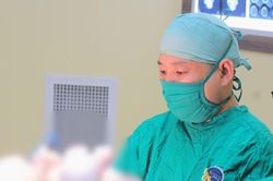 Hai thanh niên nguy kịch vì 1 sai lầm sau ngã xe