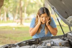 Ắc quy ô tô liên tục hết điện: Đừng vội thay mới, hãy kiểm tra những thứ này