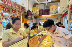 Giá vàng sáng 9/8 cao hơn đầu tuần 1,2 triệu đồng/lượng nhưng người mua vẫn chưa có lãi
