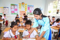 Mở rộng dạy tiếng Khmer cho đồng bào vùng biên giới