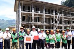 Dự án xây dựng các trường phổ thông nội trú liên cấp hối hả về đích