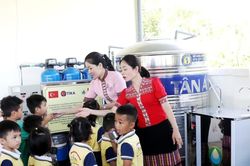 Hỗ trợ nước sạch cho học sinh mầm non vùng thiên tai