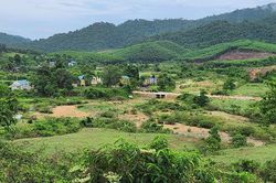 Ánh điện 'đánh thức' bản làng giữa VQG Phong Nha - Kẻ Bàng