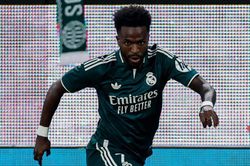 Real Madrid đã đúng khi giữ chân Vinícius