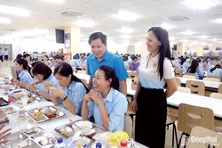 Khi Bữa cơm Công đoàn thêm vị yêu thương