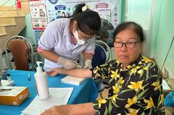 Xã Hòa Trí tổ chức khám sức khỏe cho người dân