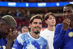Arsenal được khuyên chiêu mộ Pedro Neto từ Chelsea để nâng cấp hàng công ở mùa giải mới