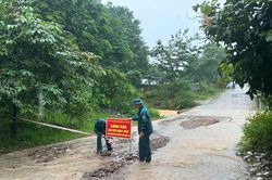 Mưa lớn gây ngập lụt cục bộ tại khu vực biên giới Hướng Phùng, Lao Bảo