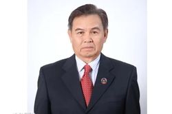 Th&ocirc;ng b&aacute;o về việc treo cờ rủ v&agrave; ngừng c&aacute;c hoạt động vui chơi, giải tr&iacute; trong những ng&agrave;y Quốc tang đồng ch&iacute; Xay-xổm-phon Ph&ocirc;m-vi-hản, Chủ tịch Quốc hội nước CHDCND L&agrave;o