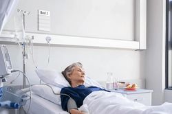 Covid-19 có thể đánh thức virus 'ngủ quên' trong cơ thể