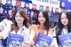 Điểm chuẩn Đại học Kinh tế Quốc dân dao động từ 23,48 - 28,84