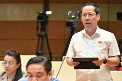 ĐBQH Trần Nhật Minh (Nghệ An): Lấy nhu cầu tiếp cận pháp lý của người dân làm trung tâm