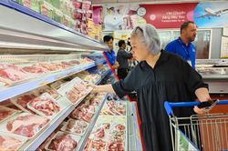 Bộ T&agrave;i ch&iacute;nh n&ecirc;u giải ph&aacute;p kiểm so&aacute;t gi&aacute; khi tăng lương