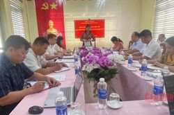 Trưởng Ban Tổ chức Tỉnh ủy Lê Hải Yến kiểm tra công tác cán bộ tại xã Hà Quảng