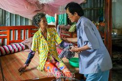 Ba phận đời chung một mái nhà