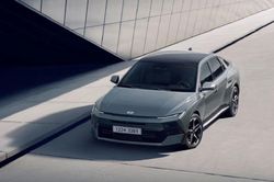 Tin xe 9/8: Hyundai Elantra lập kỷ lục, Huawei tung MPV 523 mã lực