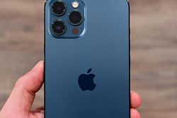iPhone cũ đáng mua nhất hiện tại: Chỉ từ 9 triệu đồng vẫn sang xịn được nhiều người săn đón