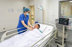 Uống mật cá 'bổ gan', 'tăng cường sức khỏe', người đàn ông 49 tuổi bị tổn thương gan nghiêm trọng