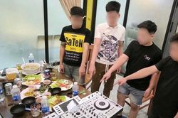 Phát hiện 4 người tổ chức sử dụng ma túy trong phòng VIP quán nhậu