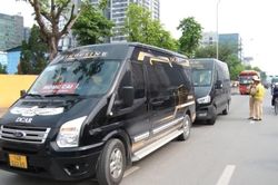 Từ ngày 10/8, xe hợp đồng đón trả khách sai chỗ sẽ bị rút giấy phép