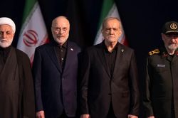 Iran giằng co giữa 'đàm phán' và trả đũa Mỹ