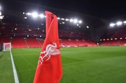 Tỷ phú Jeff Bezos sắp thâu tóm cổ phần Liverpool