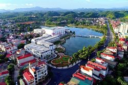 Lào Cai phấn đấu 95% người từ 15 tuổi có tài khoản giao dịch