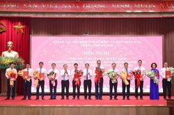 Hà Nội công bố 47 quyết định về công tác cán bộ sau sắp xếp bộ máy