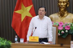 Nghiên cứu, hoàn thiện Đề án 'Sản xuất, lắp ráp và thí điểm đăng ký sử dụng xe ba bánh chạy điện'