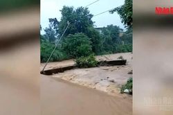 [Video] Mưa lớn gây ngập, chia cắt giao thông tại Quảng Trị