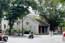 Thời tiết ngày 10/8: Bắc Bộ có nắng nóng và nắng nóng gay gắt, Nam Bộ mưa rào và dông