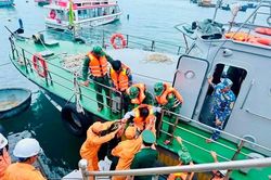 Dốc toàn lực tìm kiếm 2 nạn nhân mất tích khu vực Mũi Nghê