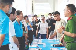 Trang bị kiến thức pháp luật cho công nhân