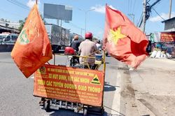 Những 'hiệp sĩ' lặng thầm trên phố